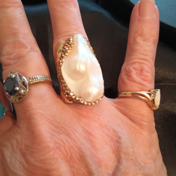 14k. Gold Plated Freshwater Pearl Baroque Ring - Picture 10 of 14